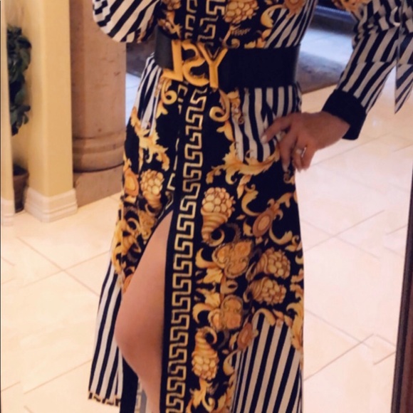 Beautiful Dress - Picture 3 of 3